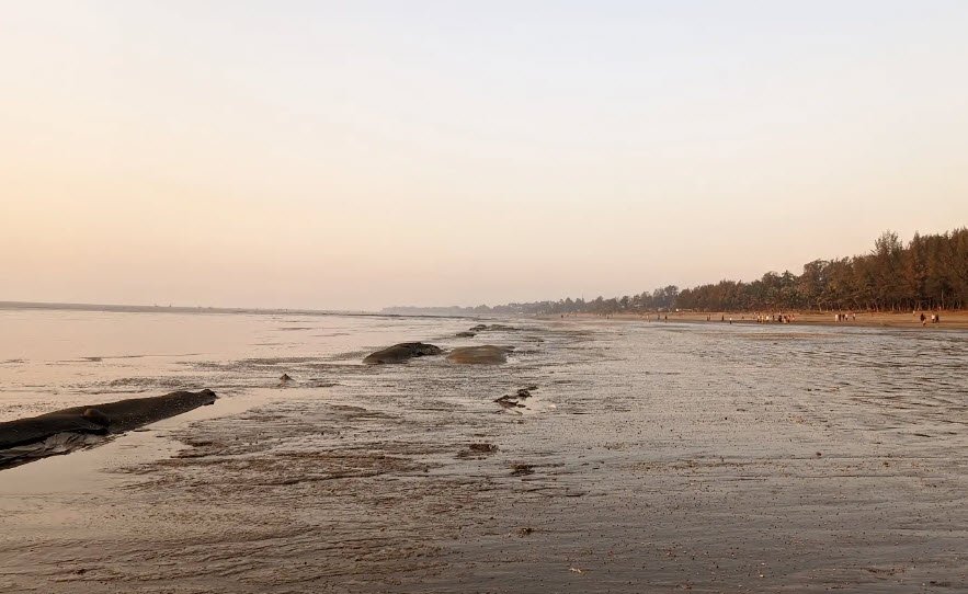 Dahanu Beach